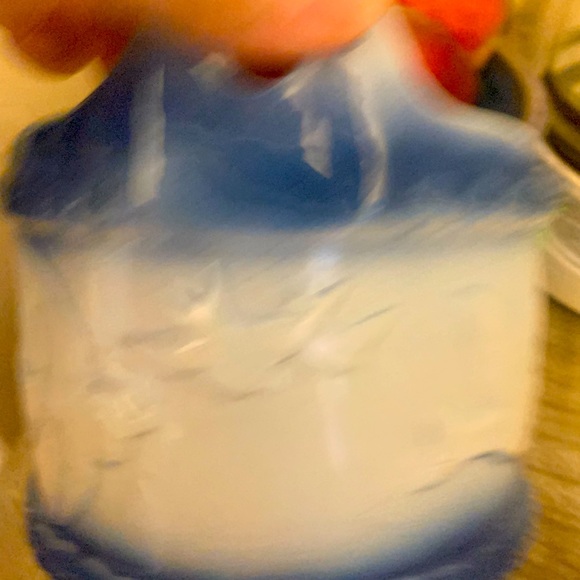 Victoria ironstone vintage blue bird salt box. No cracks or chips. - Picture 10 of 10